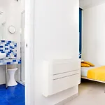 V10 - Vanvitelli 10 Гостевой дом 4*