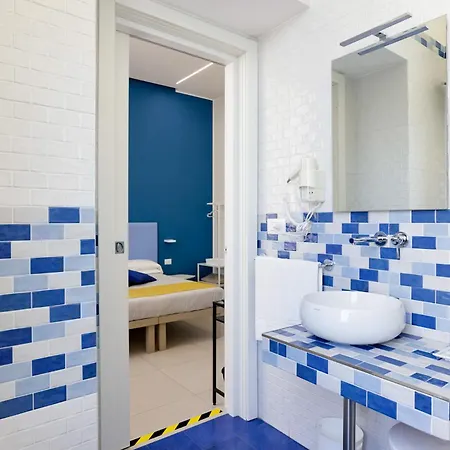 V10 - Vanvitelli 10 Гостевой дом Неаполь