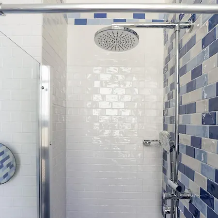 V10 - Vanvitelli 10 Неаполь