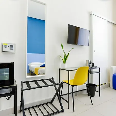 V10 - Vanvitelli 10 4* Неаполь