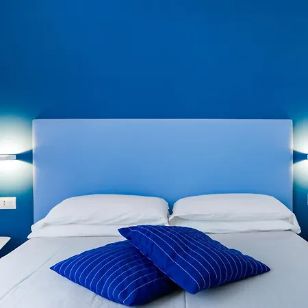 V10 - Vanvitelli 10 Гостевой дом 4*