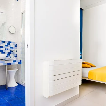 V10 - Vanvitelli 10 Гостевой дом 4*