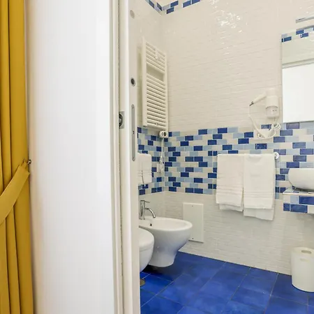 V10 - Vanvitelli 10 Гостевой дом 4*