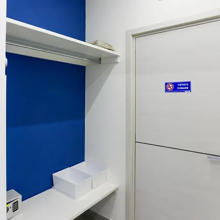 V10 - Vanvitelli 10 Неаполь