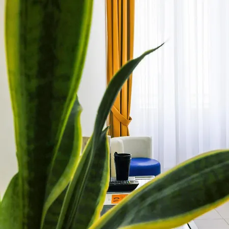 V10 - Vanvitelli 10 4* Неаполь