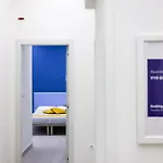 V10 - Vanvitelli 10 بيت ضيافة